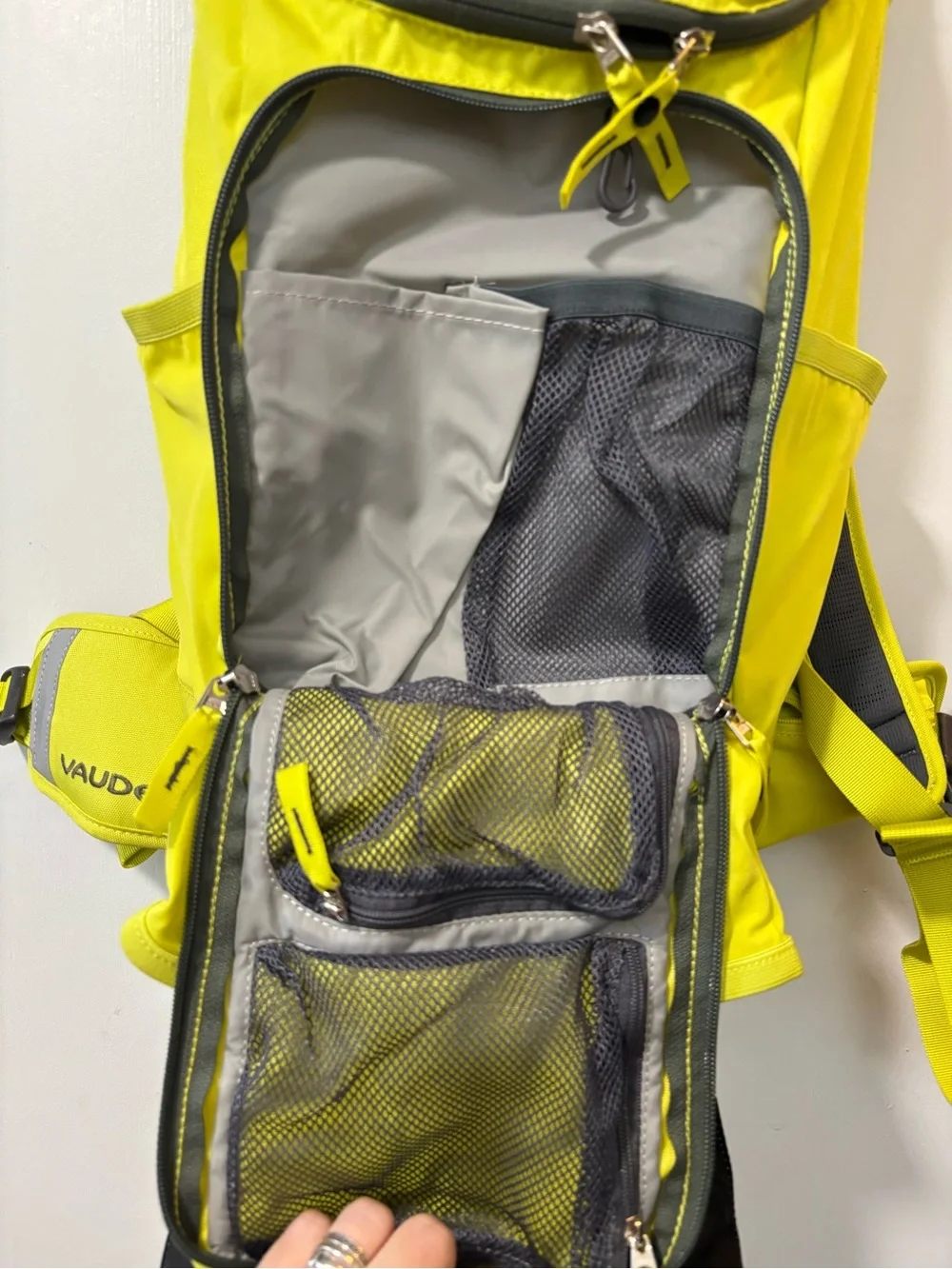 VAUDE Tracer 12 L Cycling Hiking Biking Pockets Hydration Backpack Bright Yellow